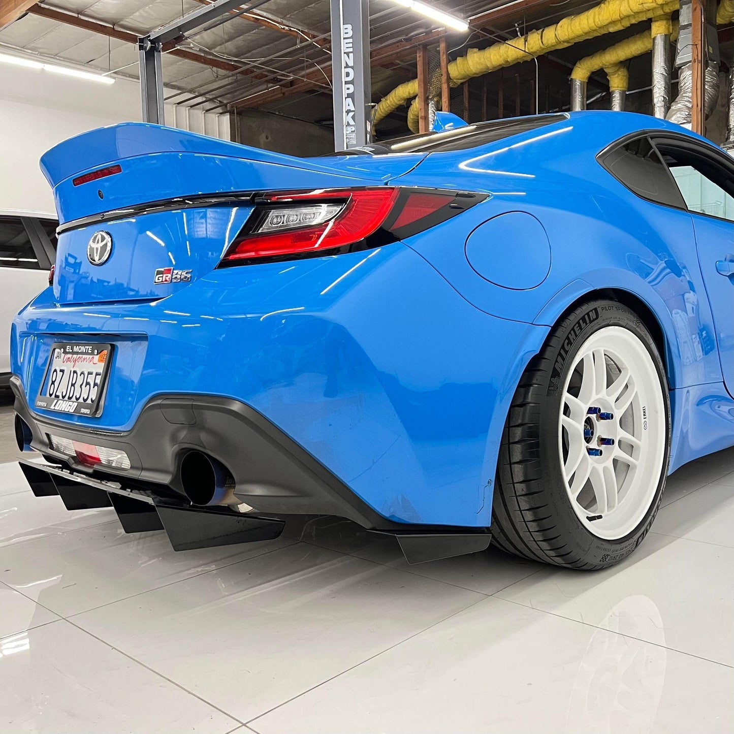 2022+ Subaru BRZ/Toyota GR86 V1 Diffuser
