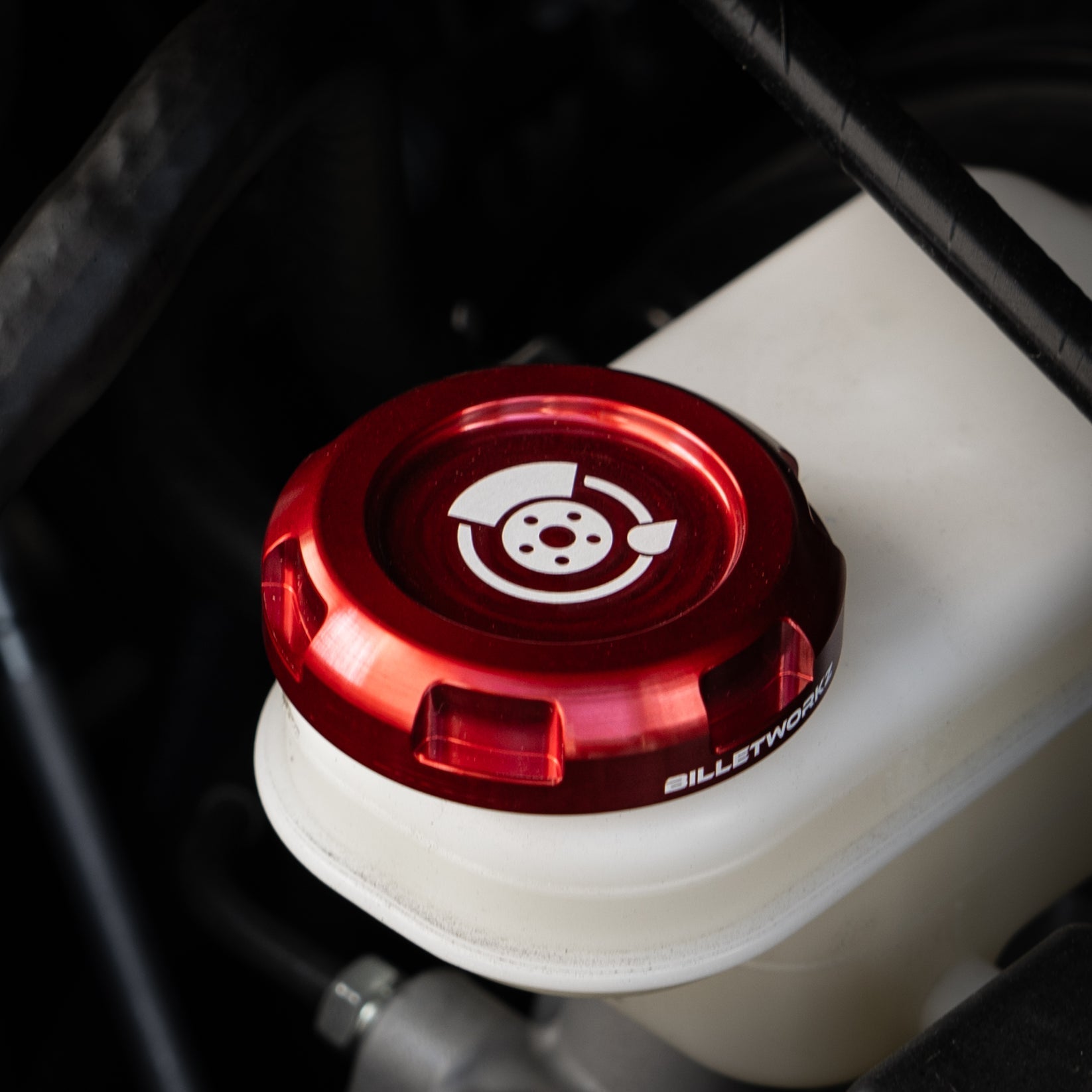 Billetworkz Brake Fluid Cap Engraved Zero Series Red Subaru WRX 02-25 / STI 04-21 | BW-EBCZ-SUB-BRK-RED-E