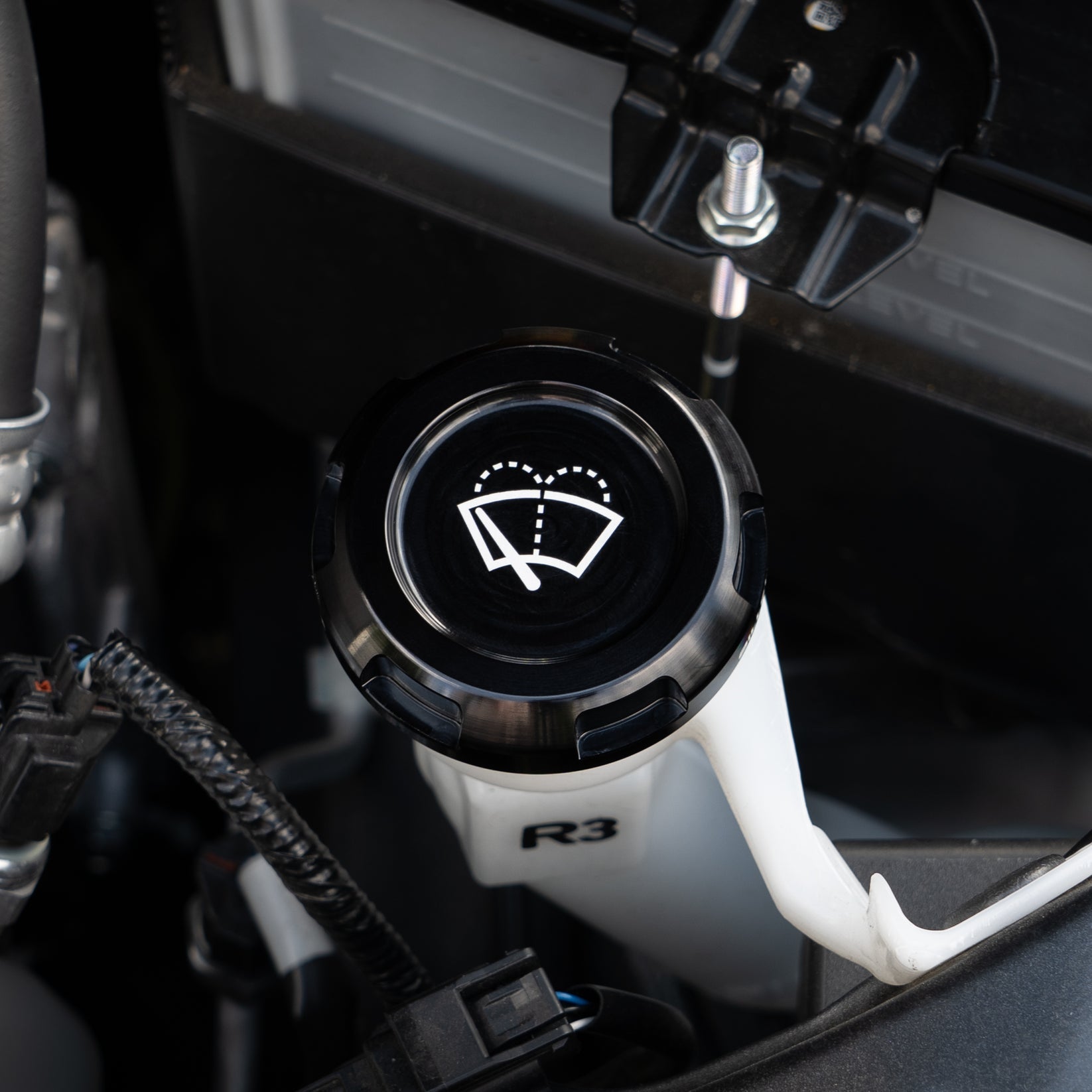 Billetworkz Wiper Fluid Cap Engraved Zero Series Black Anodized Subaru WRX 02-25 / STI 04-21 | BW-EBCZ-SUB-WIP-BLK-E