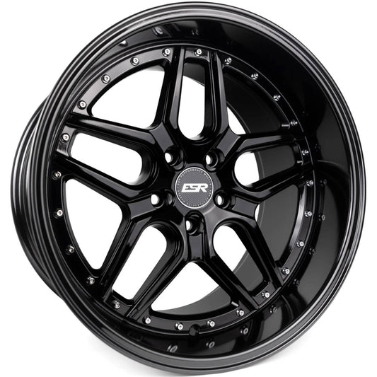 ESR Wheels CS15 Gloss Black 18x10.5 | 5x114.3 (80551422 CS15GBLK)