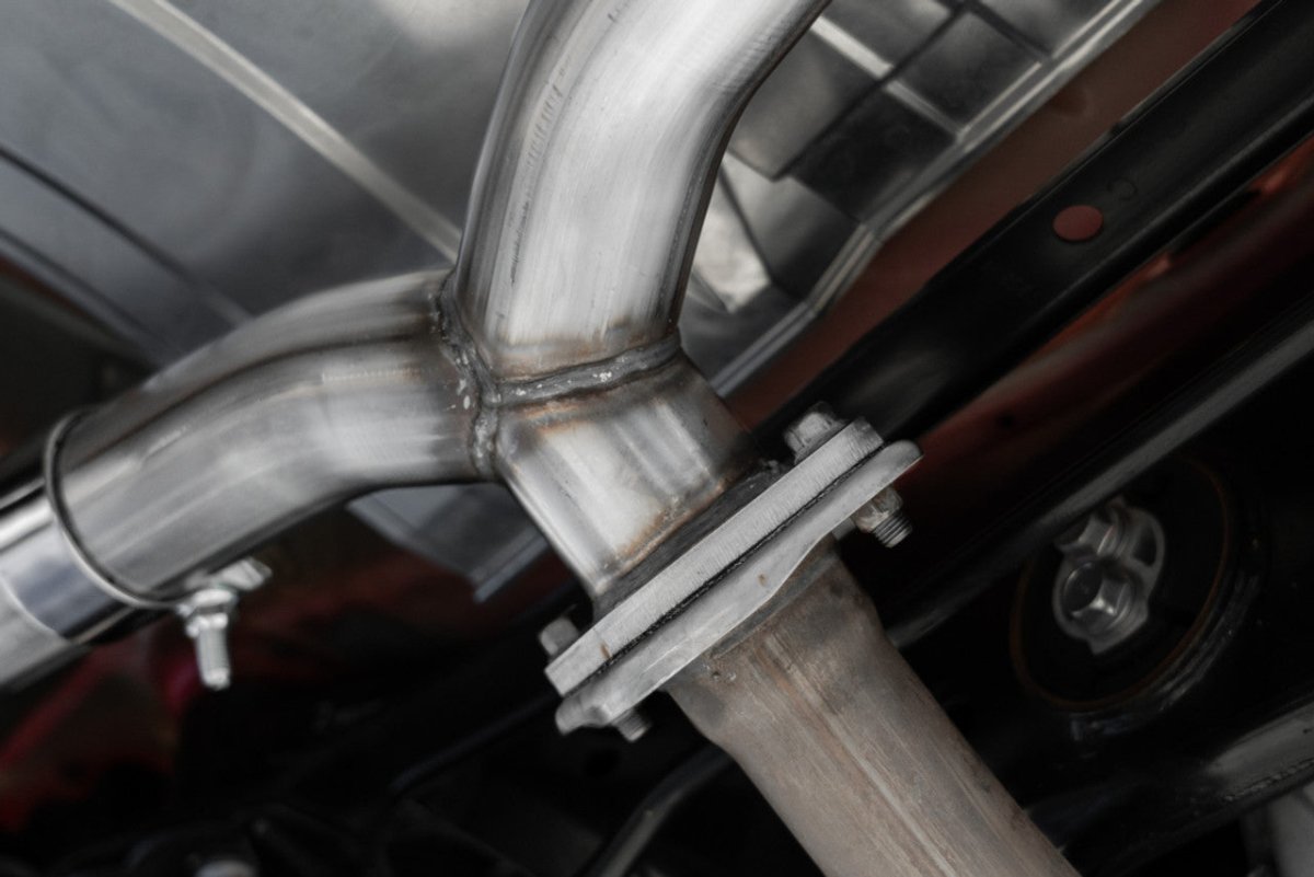 MBRP 22-23 BRZ 2.4L/Toyota GR86 2.4L 2.5in Dual Split Rear Exit w/5in OD CF Tips - T304 | S48053CF