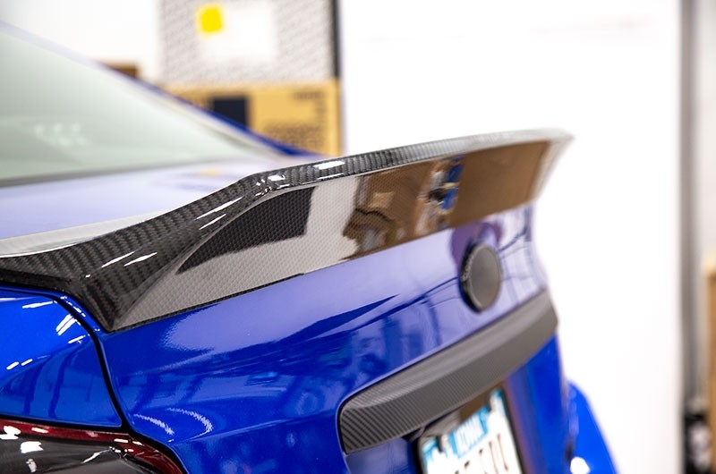 OLM Single Point Duckbill Trunk Spoiler (Carbon Fiber) - 15+ WRX / STI
